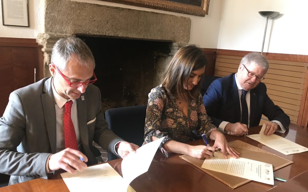 La Fundación Yuste firma un acuerdo con la Universidad de Salamanca y la Fundación Muñoz Torrero para colaborar en ámbitos académicos y culturales