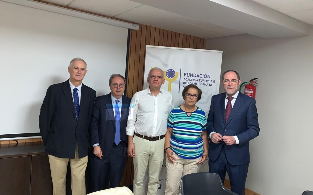 The Portuguese political-legal structure and its historical evolution will be analysed by experts from Spain and Portugal