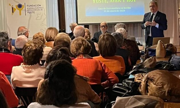 CONFERENCIA EN LA CASA DE EXTREMADURA DE SEVILLA