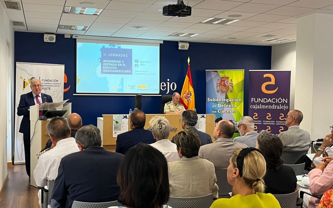 La Fundación Yuste y el Ministerio de Defensa analizan en Cáceres la seguridad y defensa en el ámbito iberoamericano